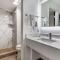 Quality Inn & Suites Sulphur Springs