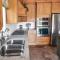 Spacious Luxury Log Home - 25 Min to Skiing, Boating and Trails! - Collbran