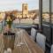 Central Penthouse with Hot Tub & Views 22