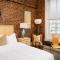 Retro Suites Hotel