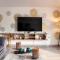 Modern, Luxurious and Tradicional Apartments by Samilis Place