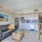 15th Floor Condo with Lanai, 2 Blocks to Beach!