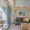15th Floor Condo with Lanai, 2 Blocks to Beach!