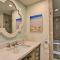15th Floor Condo with Lanai, 2 Blocks to Beach!