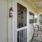 Cozy Kona Coast Apt with Lanai about 8 Miles to Beach! - كيلوا كونا