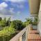 Cozy Kona Coast Apt with Lanai about 8 Miles to Beach! - كيلوا كونا
