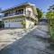 Cozy Kona Coast Apt with Lanai about 8 Miles to Beach! - كيلوا كونا