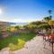 The Studio Cottage, with, Sea views, Garden, Amazing Location by beach