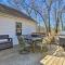 Quaint Creekside Cottage with Porch and Backyard! - 列克星敦