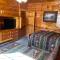 Black Bear Hideaway Cabin