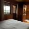 Cosy Lakeside Chalet With Option to add Private Hot Tub - Duneena