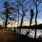 Cosy Lakeside Chalet With Option to add Private Hot Tub - Duneena