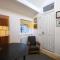 Delightful Bird Sisters Cottage with Free Parking