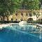Domaine De Manville