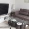 Coral Bay Apartment - Prime Tourist Location