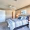 Boat, Fish and Swim On-Site Lake of The Ozarks Unit - 卡姆登顿