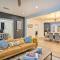 4 Mi to Dtwn Dallas Home with Fire Pit and Gazebo - دالاس