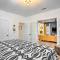 4 Mi to Dtwn Dallas Home with Fire Pit and Gazebo - دالاس