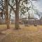 4 Mi to Dtwn Dallas Home with Fire Pit and Gazebo - دالاس