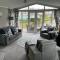 Beautiful and Tranquil Lakeside Lodge - Sleeps 5 - Northampton