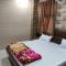Hotel Al Sharif Manzil 90 Mtrs from Dargah