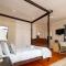Fish Eagle Manor