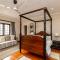 Fish Eagle Manor