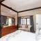 Fish Eagle Manor