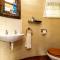 Fish Eagle Manor