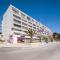 Luxury and modern apartment on the main beach
