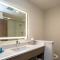 Holiday Inn Express & Suites Charlottesville by IHG