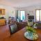 2 Bedroom Amazing Apartment In Bucine