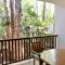 REEF RETREAT APARTMENTS PALM COVE Unit 12