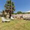 Margaret house 100 meters from the sandy beach, parking & wifi