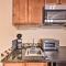 2 Blocks to Light Rail Denver Unit with Kitchenette - Гринвуд-Виллидж