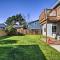 Charming Newport Home - Walk to Beach Trailhead!