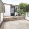 No 9, Watchet