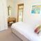 6 Streamside - Looe