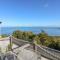 C S Lewis Balcony - 林顿