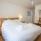 1 Lyndhurst