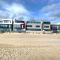 Top Floor Sandbanks Apartment with Free Parking just minutes from the Beach and Bars - Canford Cliffs
