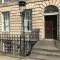 Edinburgh Deluxe Duplex with Garage