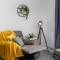 The Holt-Ideal for Contractors- Heartwarming 2 Bedrooms Apartment-Parking