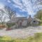 Beautiful 16th Century Ty Cerrig Cottage, set in stunning grounds with great views - 科文