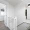 The Holt-Ideal for Contractors- Heartwarming 2 Bedrooms Apartment-Parking