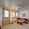 Whale Inn 208