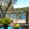 MIA mobile home with jacuzzi