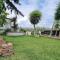 Villa immersa nel verde dell Etna