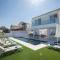 Artizan Seafront Villa 5