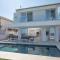 Artizan Seafront Villa 5